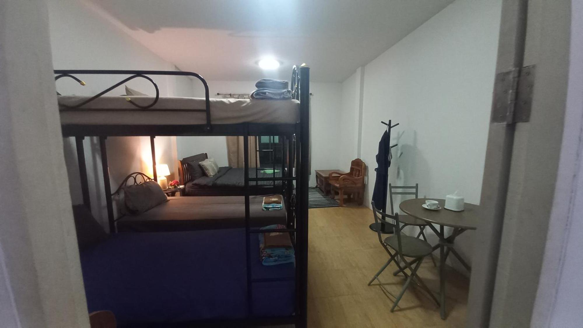 סוראט תאני Amaretto Hostel מראה חיצוני תמונה
